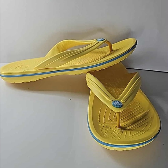 CROCS Unisex sandals Yellow Flip Flops Men’s size 9 / women’s 11 - Picture 5 of 13
